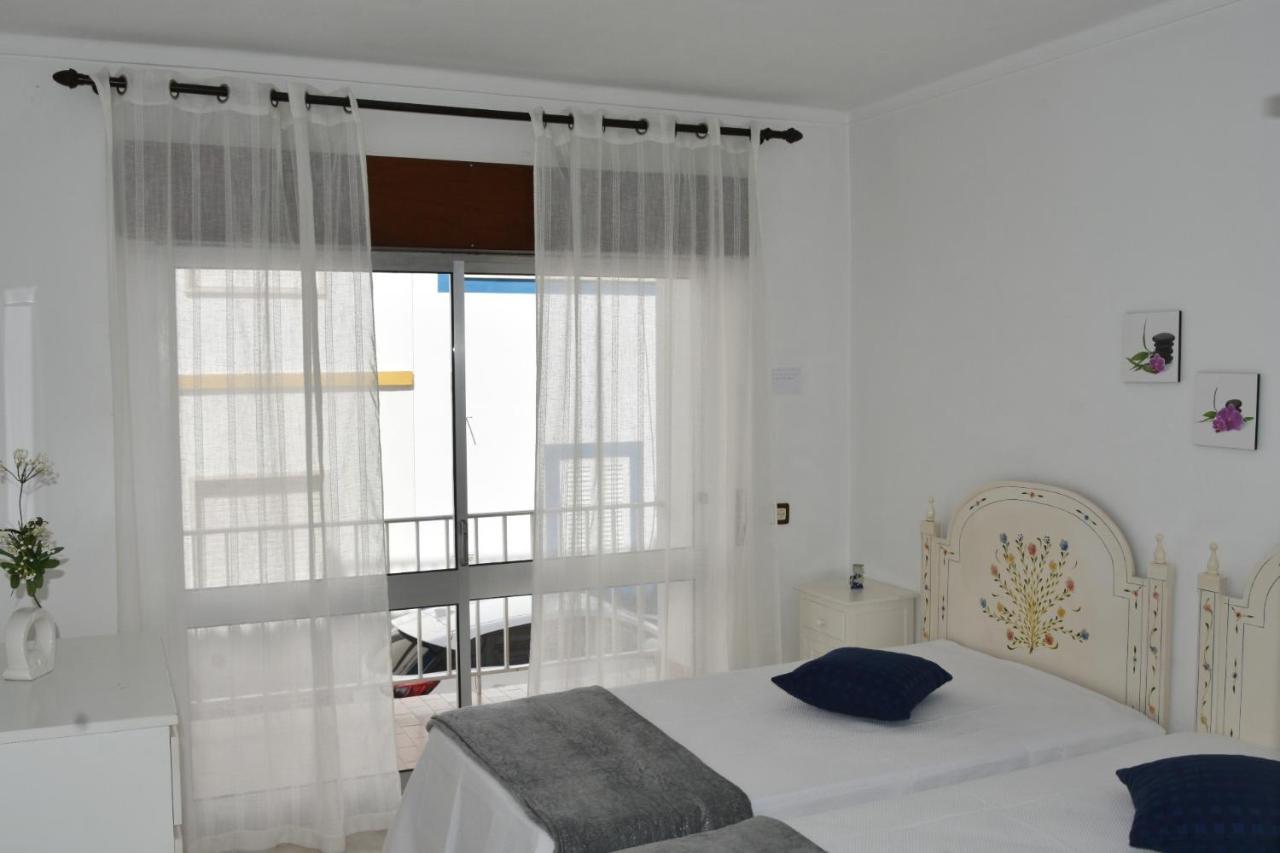 Apartamentos Encosta Do Mar อัลบูเฟรา ภายนอก รูปภาพ